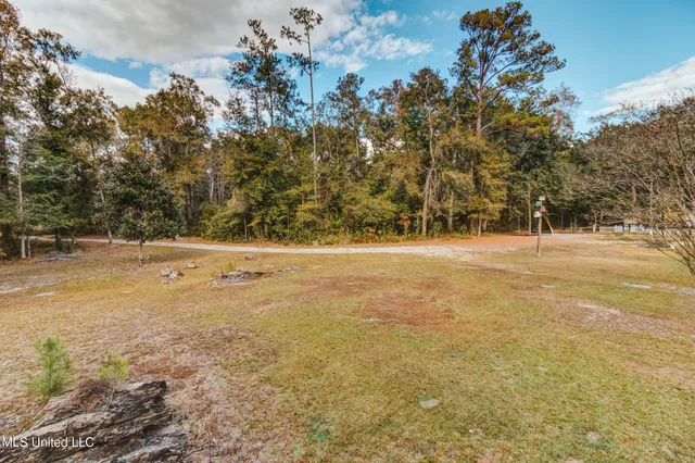 $225,000 | 7141 Road 406, Kiln, MS 39556