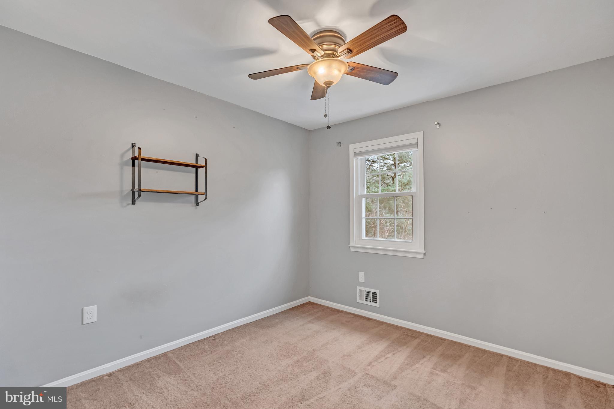 9223 Burke Road Burke, VA 22015 - Photo 18 of 31