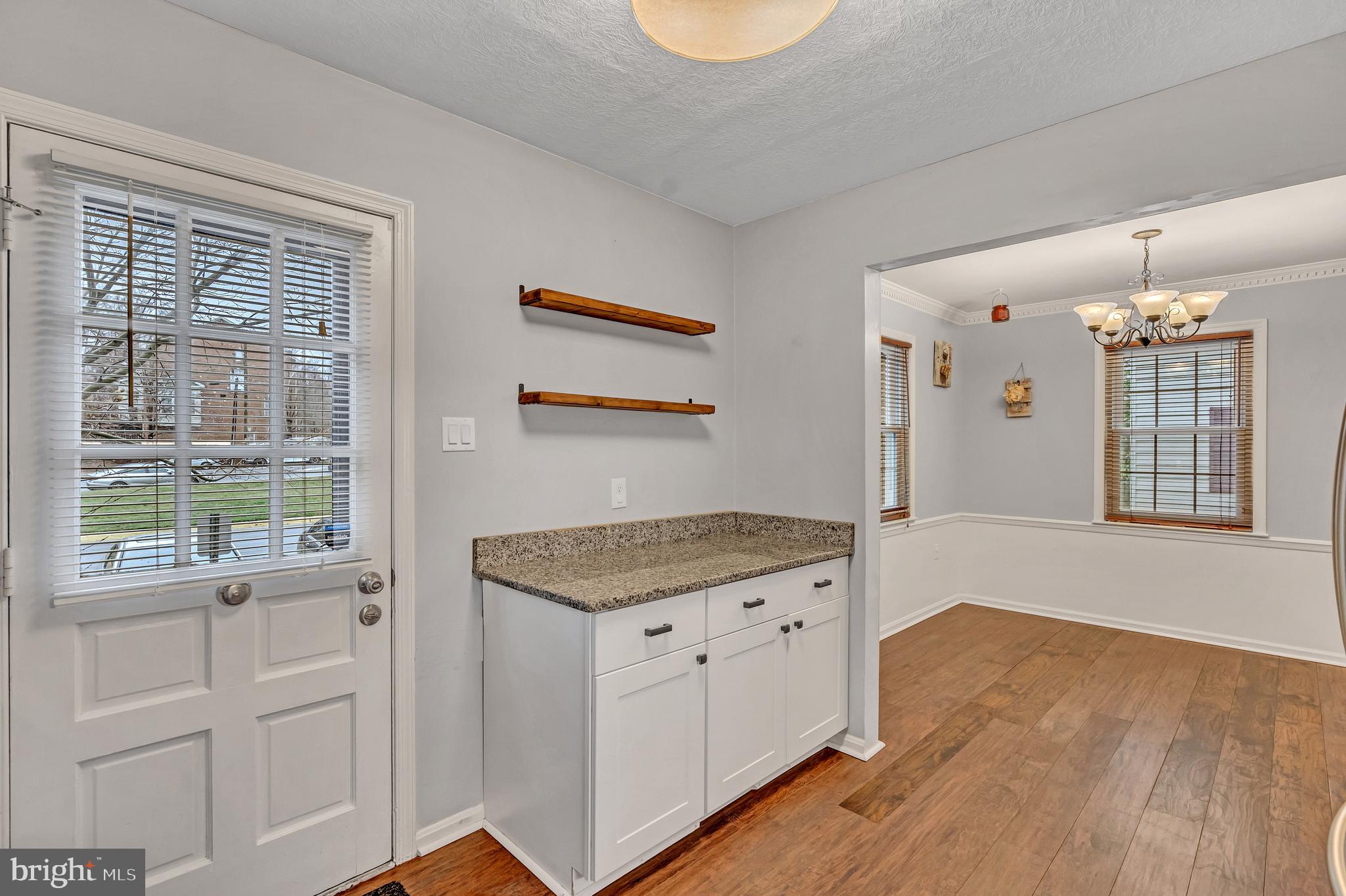 9223 Burke Road Burke, VA 22015 - Photo 3 of 31