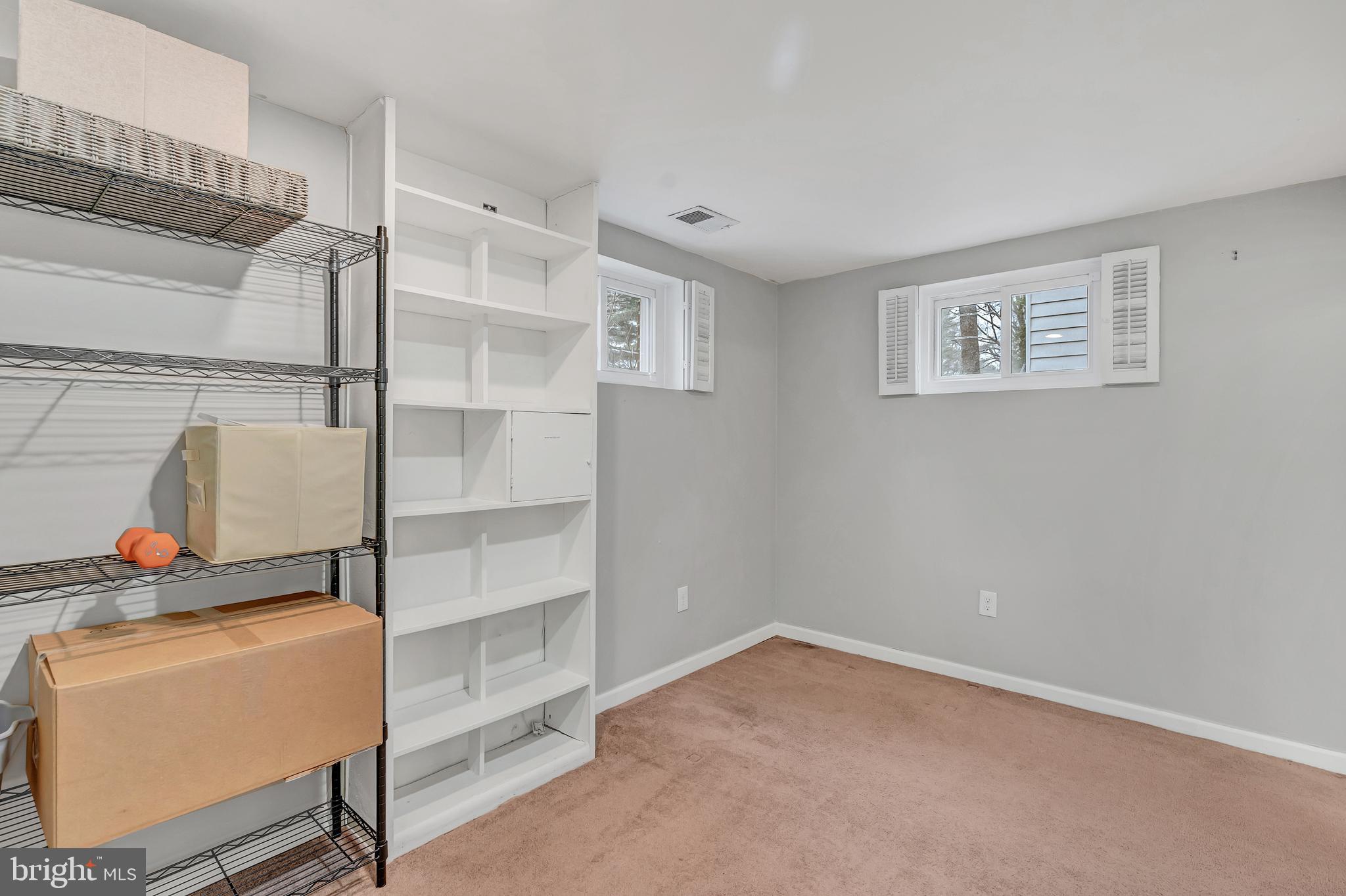 9223 Burke Road Burke, VA 22015 - Photo 25 of 31