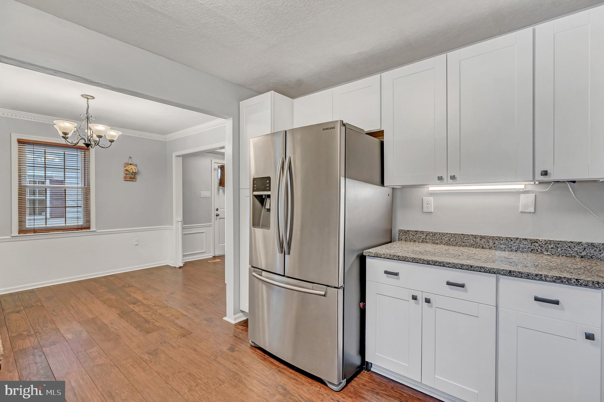 9223 Burke Road Burke, VA 22015 - Photo 4 of 31