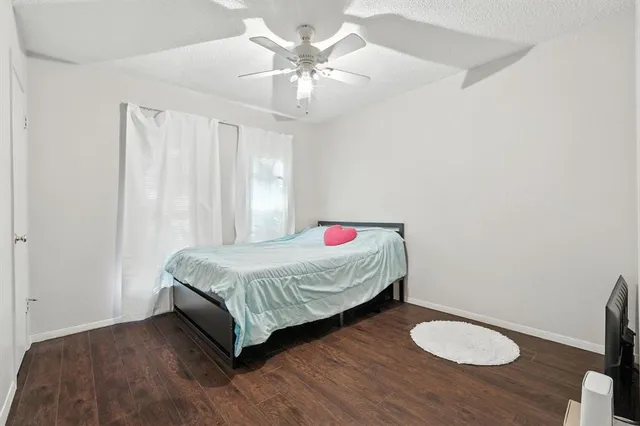 $199,900 | 325 Hastings Drive, Cedar Hill, TX 75104