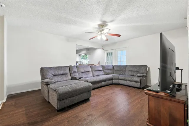 $199,900 | 325 Hastings Drive, Cedar Hill, TX 75104