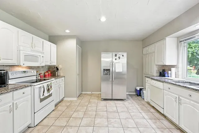 $199,900 | 325 Hastings Drive, Cedar Hill, TX 75104