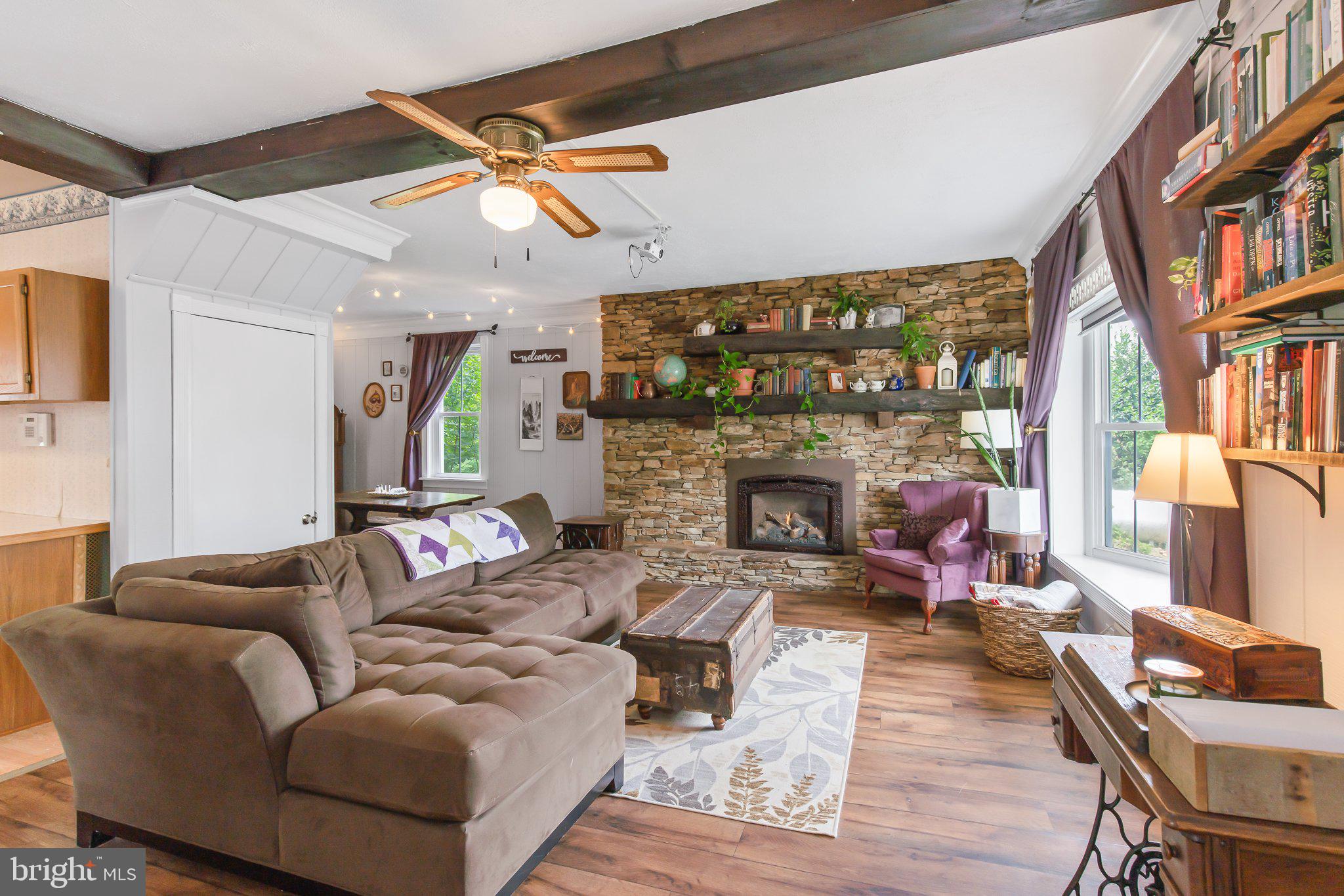 9 Stevens Road Stevens, PA 17578 - Photo 7 of 26 Living Room