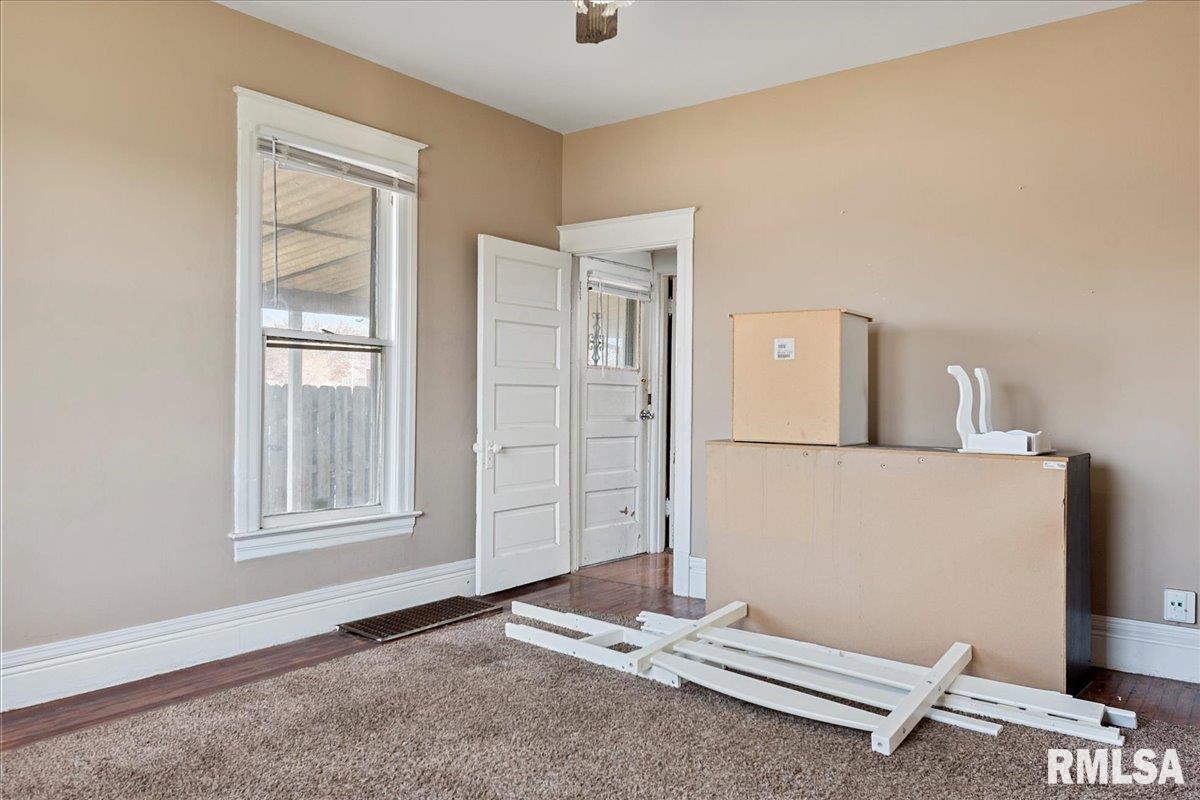 422 North Klein Street Springfield, IL 62702 - Photo 8 of 37