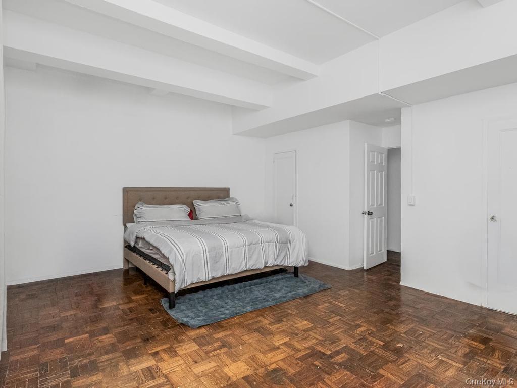 1554 Unionport Road, Unit TG Bronx, NY 10462 - Photo 8 of 12 Gallery Image 8