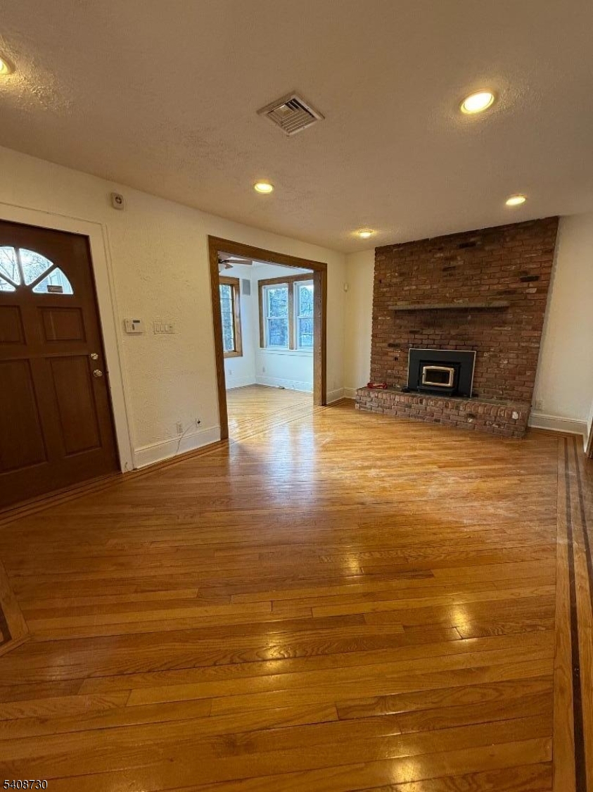 19 Remer Avenue Springfield, NJ 07081 - Photo 3 of 19