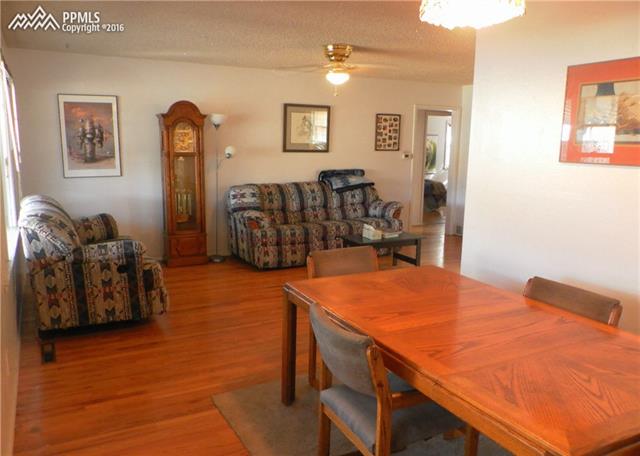 2106 Winston Road Colorado Springs, CO 80909 - Photo 5 of 22