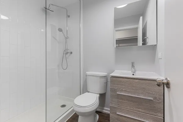 $1,750 | 6134 North Kenmore Avenue, Unit 406, Chicago, IL 60660