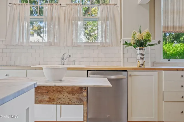 $1,700,000 | 39 5th Avenue, Saratoga Springs, NY 12866