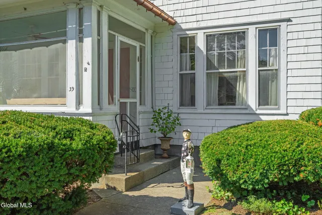$1,700,000 | 39 5th Avenue, Saratoga Springs, NY 12866