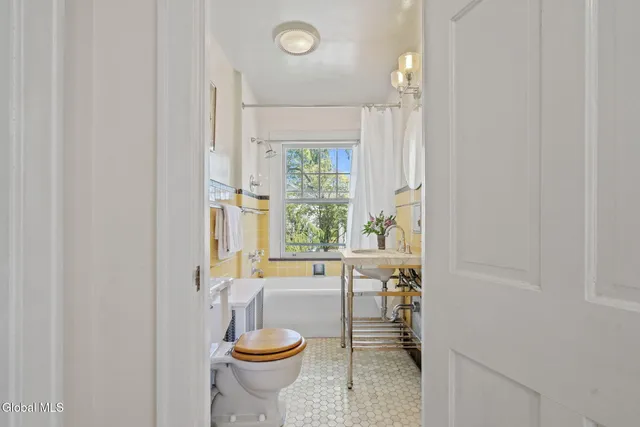 $1,700,000 | 39 5th Avenue, Saratoga Springs, NY 12866