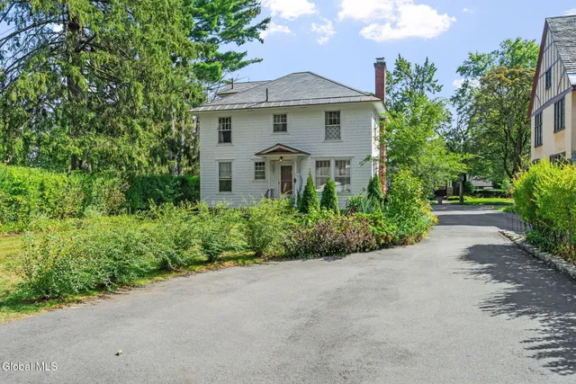 $1,700,000 | 39 5th Avenue, Saratoga Springs, NY 12866