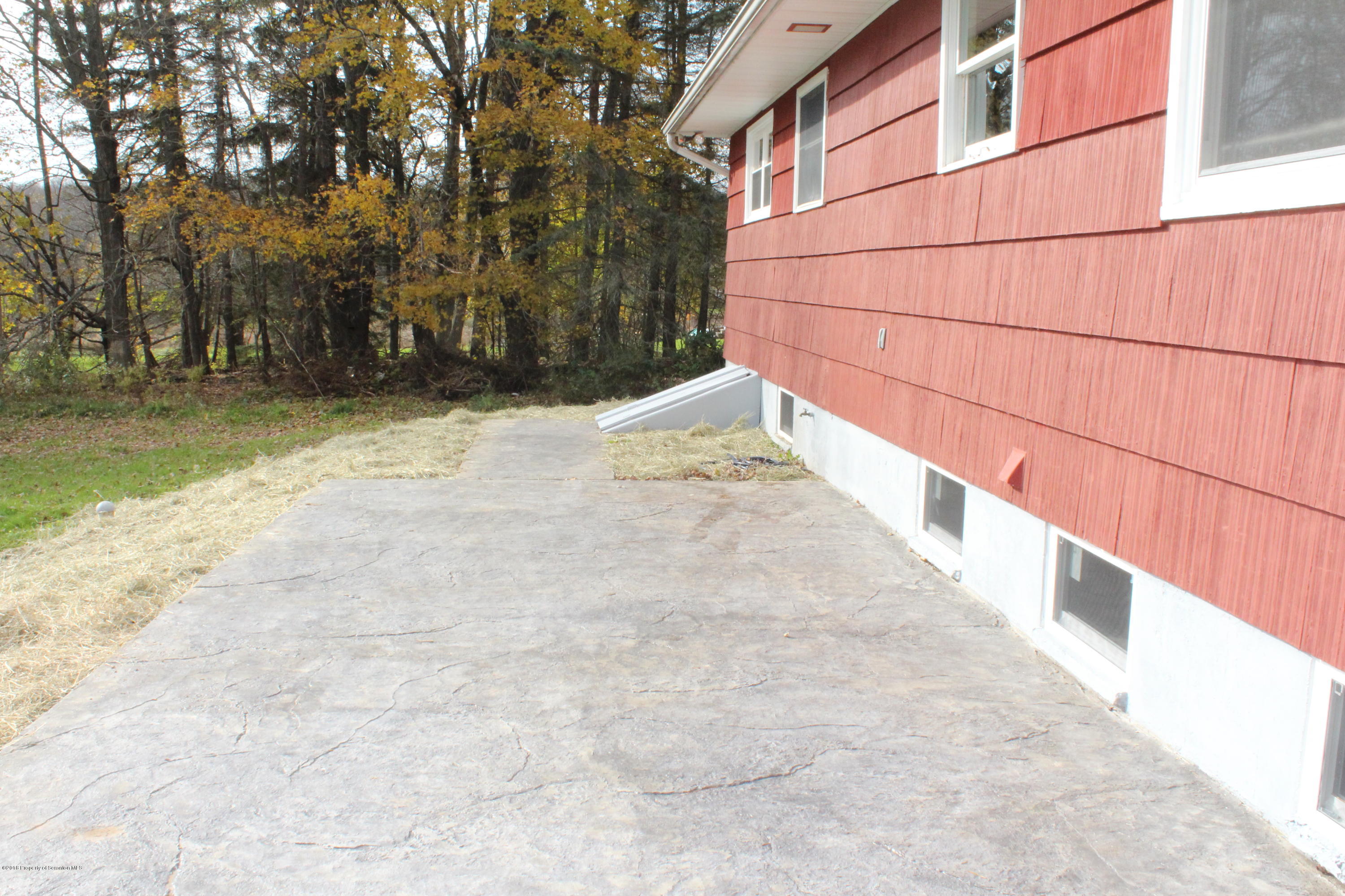 81 Union Mill Road Moscow, PA 18444 - Photo 26 of 29 Gallery Image 26