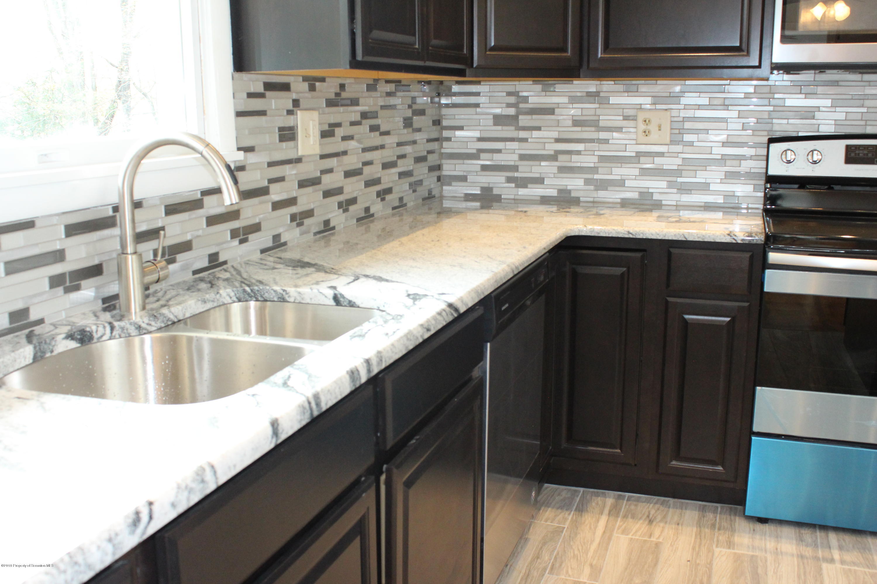 81 Union Mill Road Moscow, PA 18444 - Photo 4 of 29 Gallery Image 4
