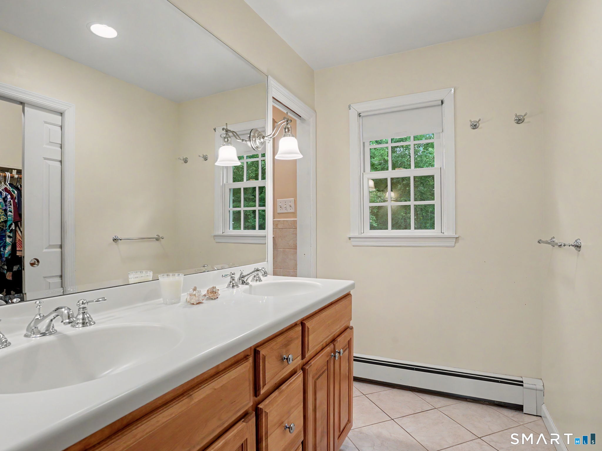 1061 Galloping Hill Road Fairfield, CT 06824 - Photo 10 of 29