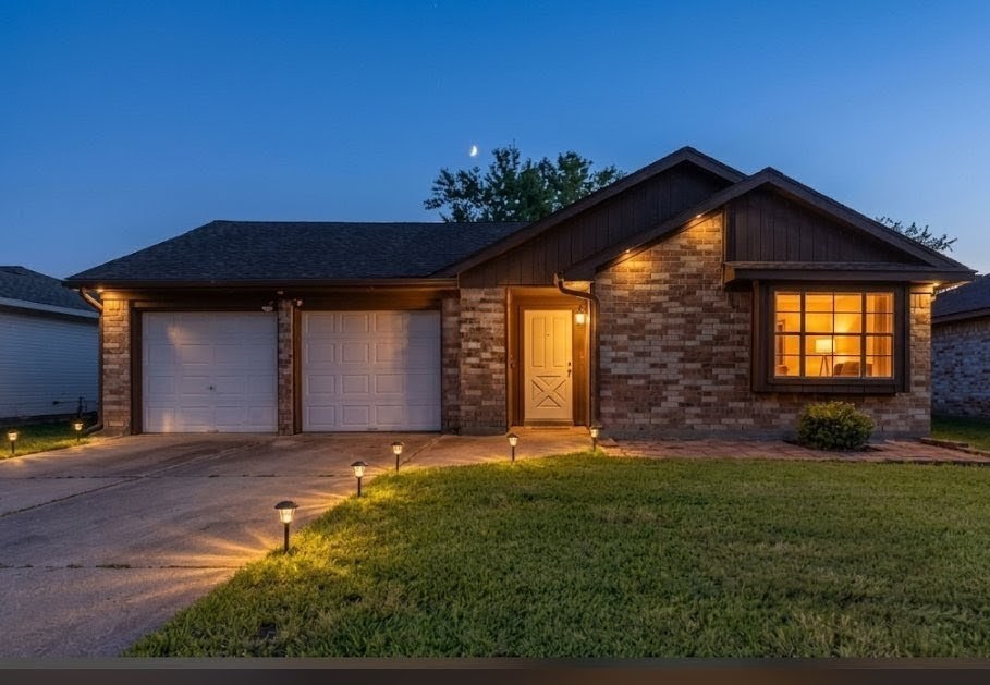 13822 Maisemore Road Houston, TX 77015 - Photo 1 of 11