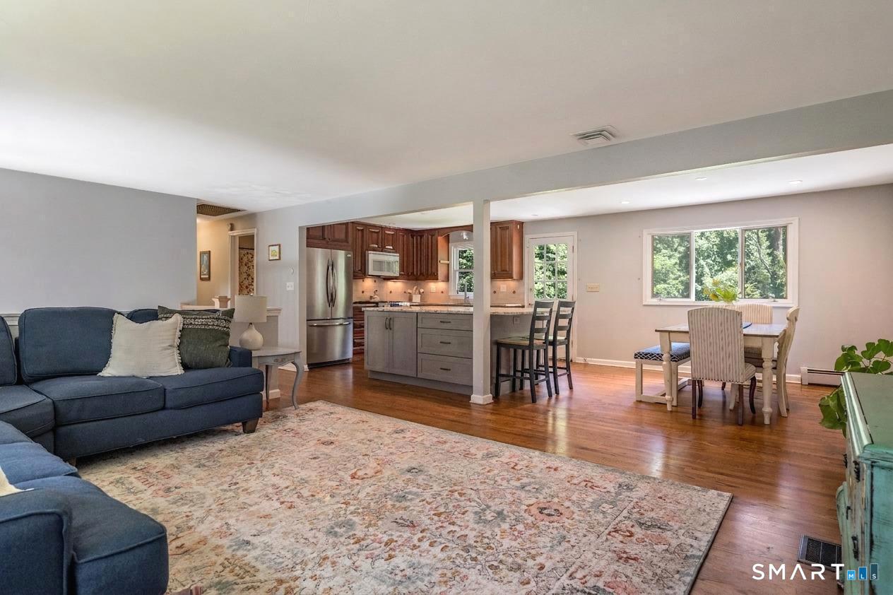1399 Long Hill Road Guilford, CT 06437 - Photo 5 of 32