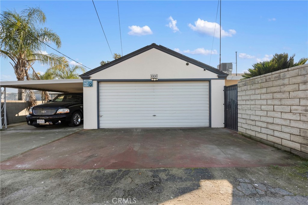 1000 1st Street Wasco, CA 93280 - Photo 52 of 75 a view of a car garage
