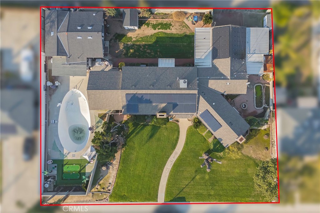 1000 1st Street Wasco, CA 93280 - Photo 72 of 75 an aerial view of a house with a yard