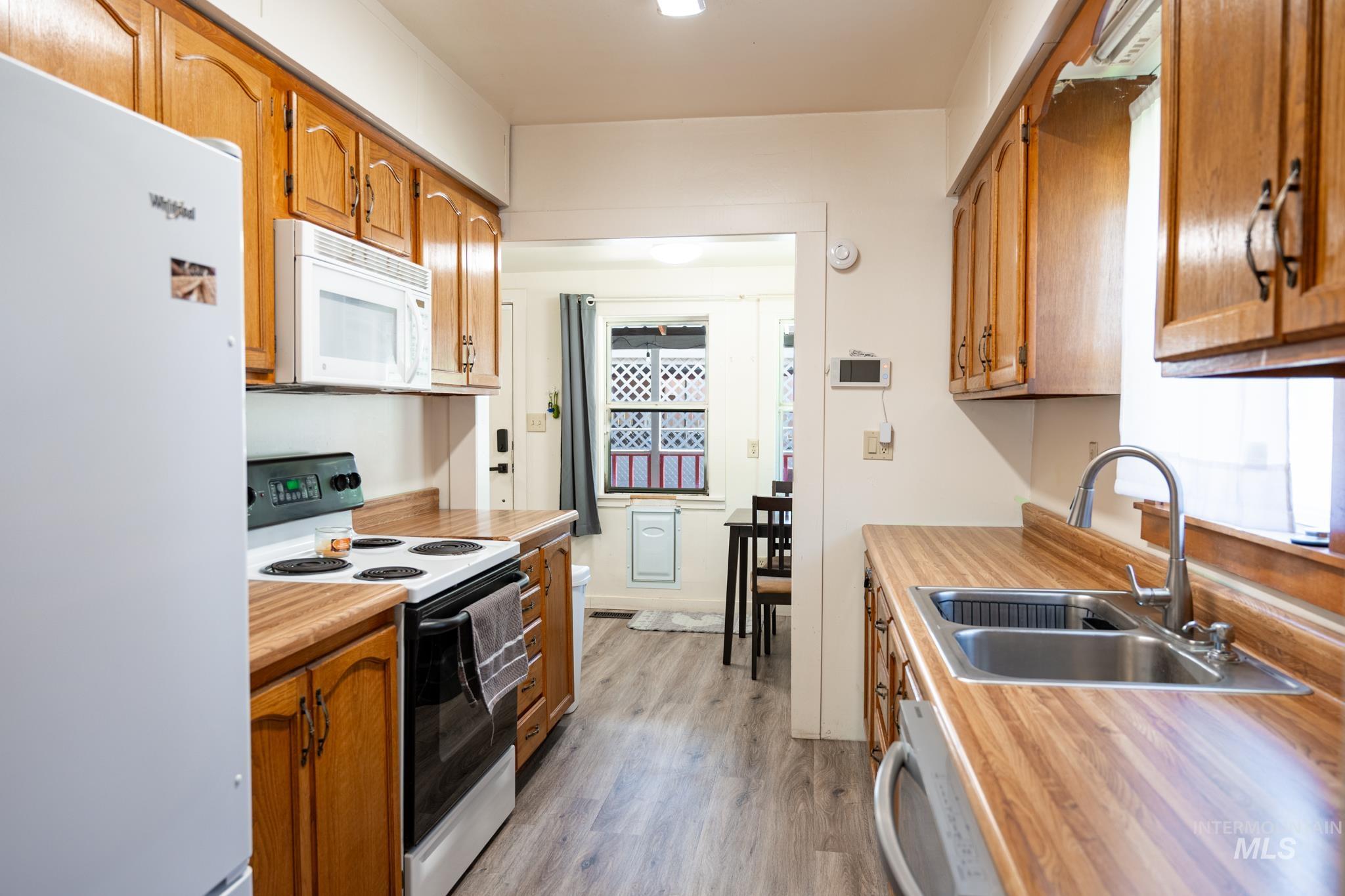 370 East Jefferson Huntington, OR 97907 - Photo 11 of 41