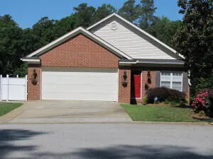 $2,350 | 716 Crown Point Court, Martinez, GA 30907