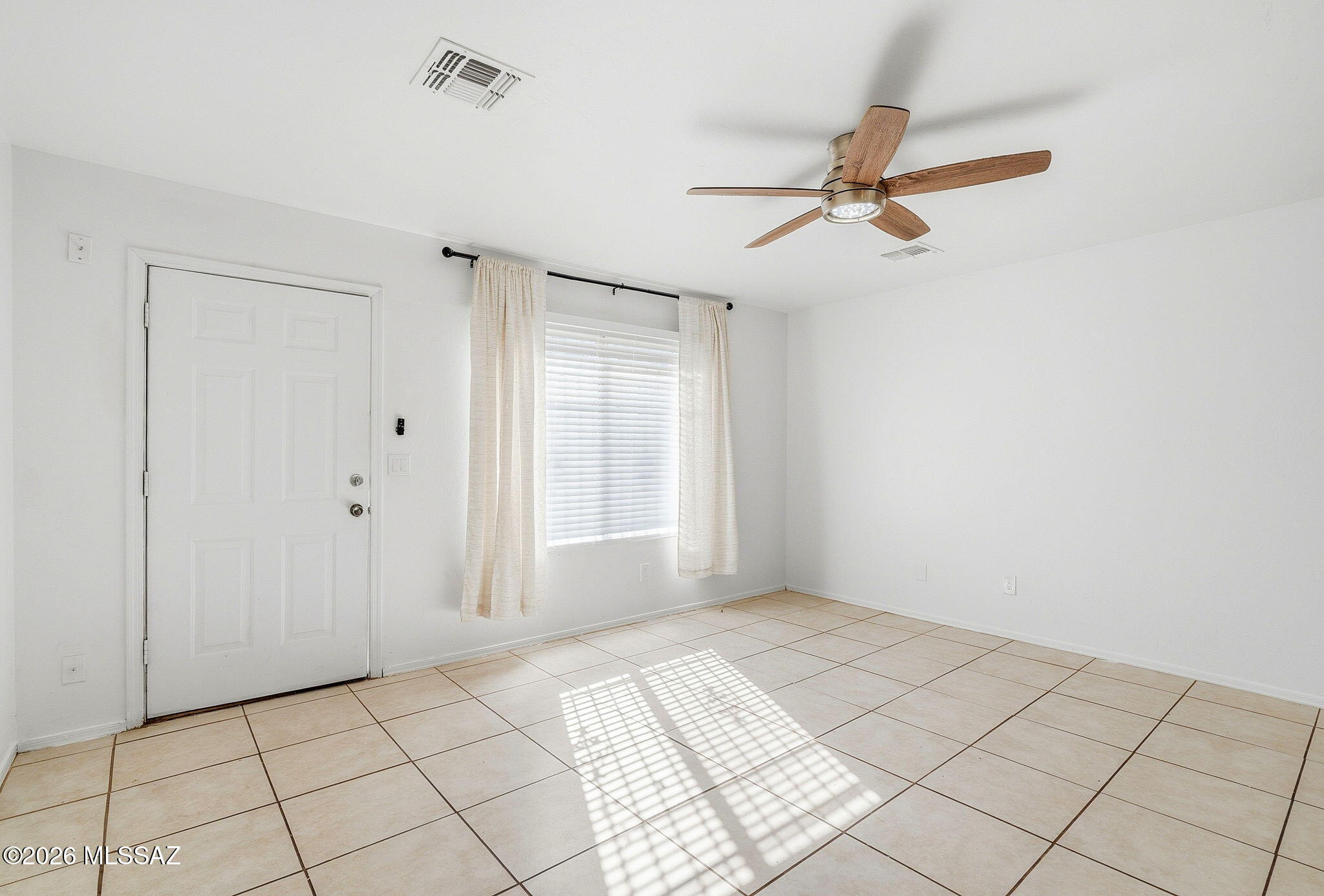 1044 East 27th Street Tucson, AZ 85713 - Photo 4 of 18