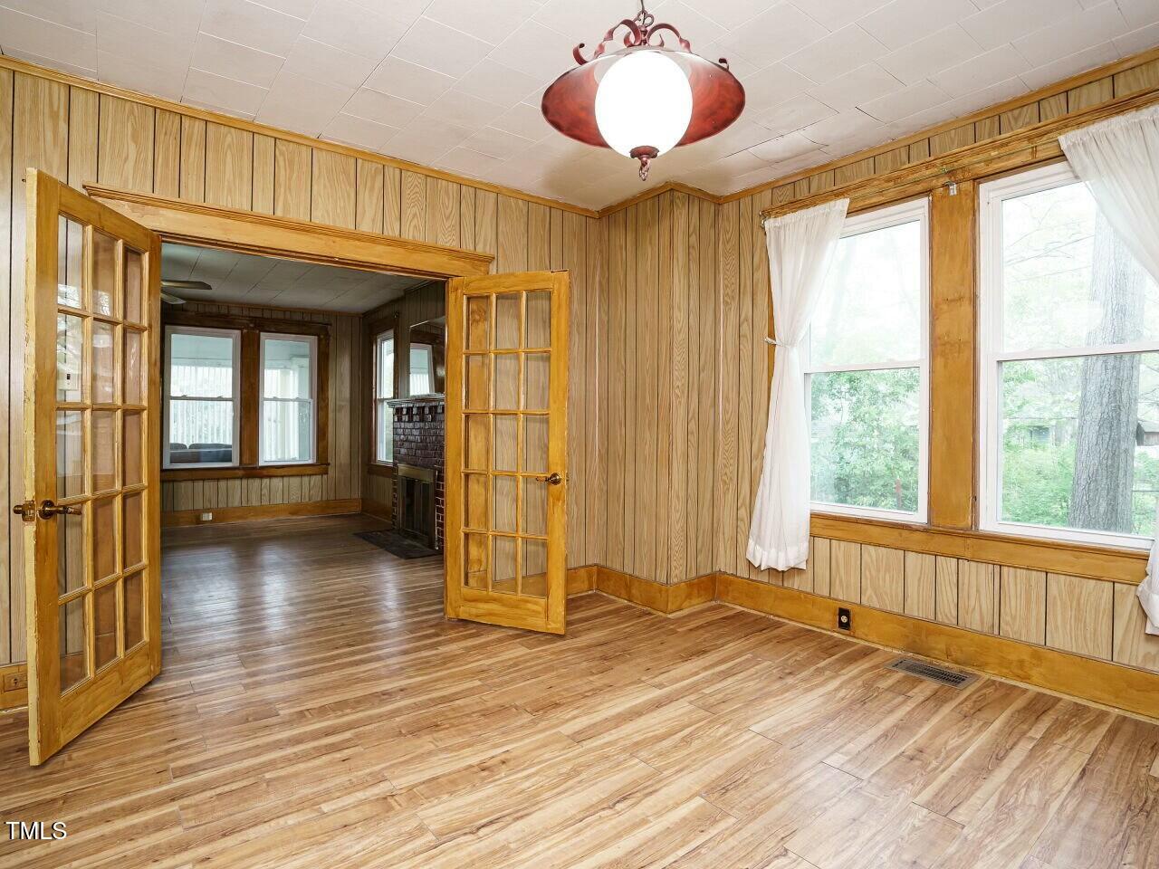 504 Washington Street Raleigh, NC 27605 - Photo 8 of 26 tempImagetypiYW