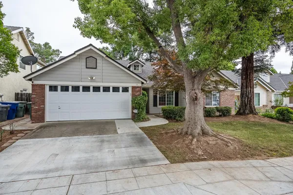 $434,000 | 2047 East Muncie Avenue, Fresno, CA 93720