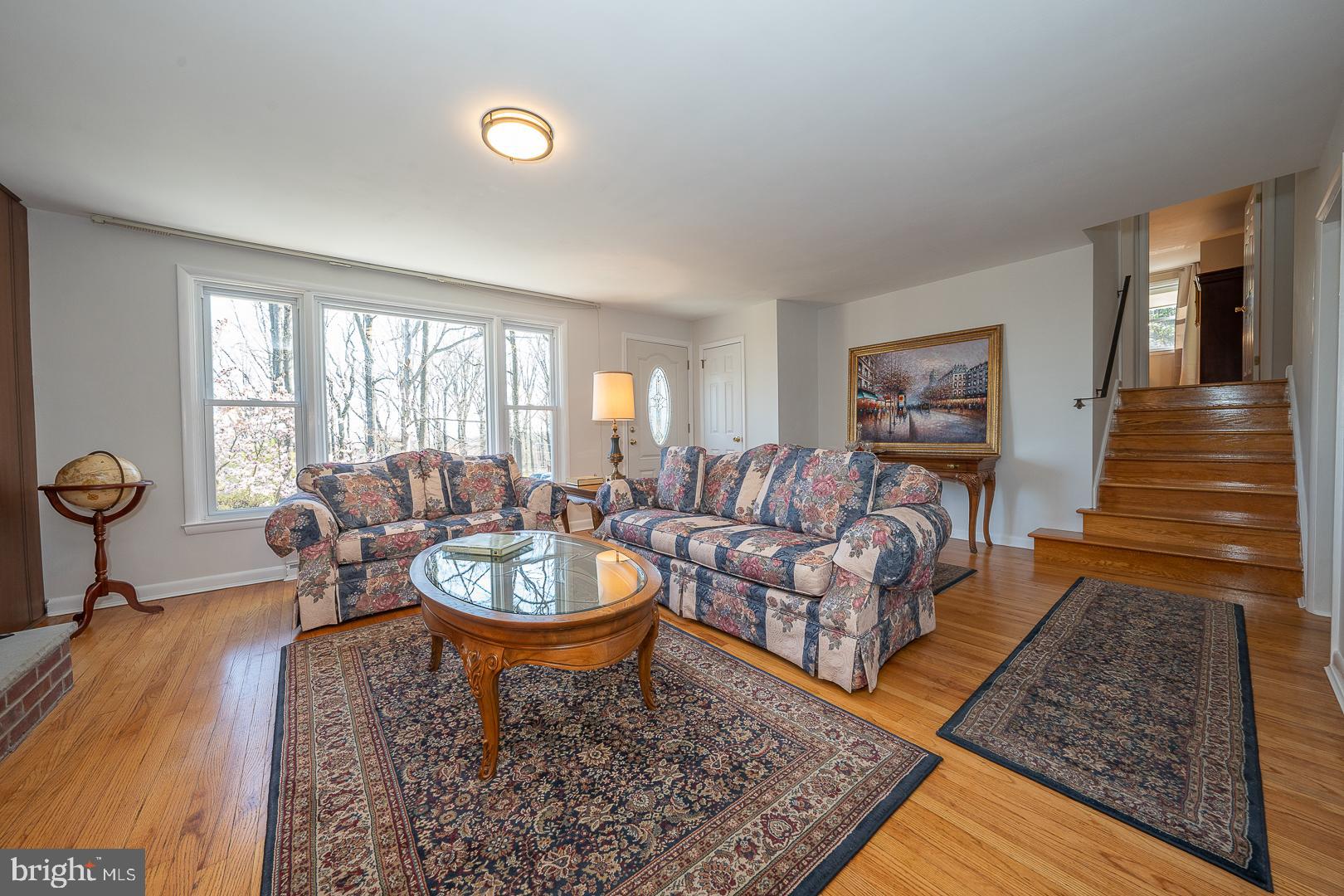 564 Forest Road Wayne, PA 19087 - Photo 11 of 61 Living room
