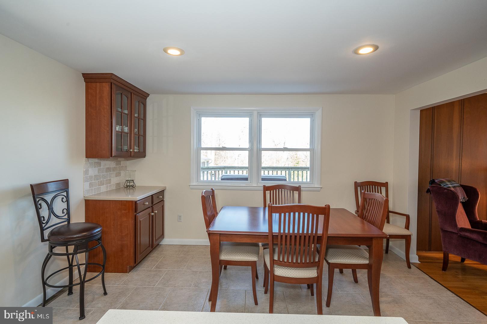 564 Forest Road Wayne, PA 19087 - Photo 19 of 61 Dining area
