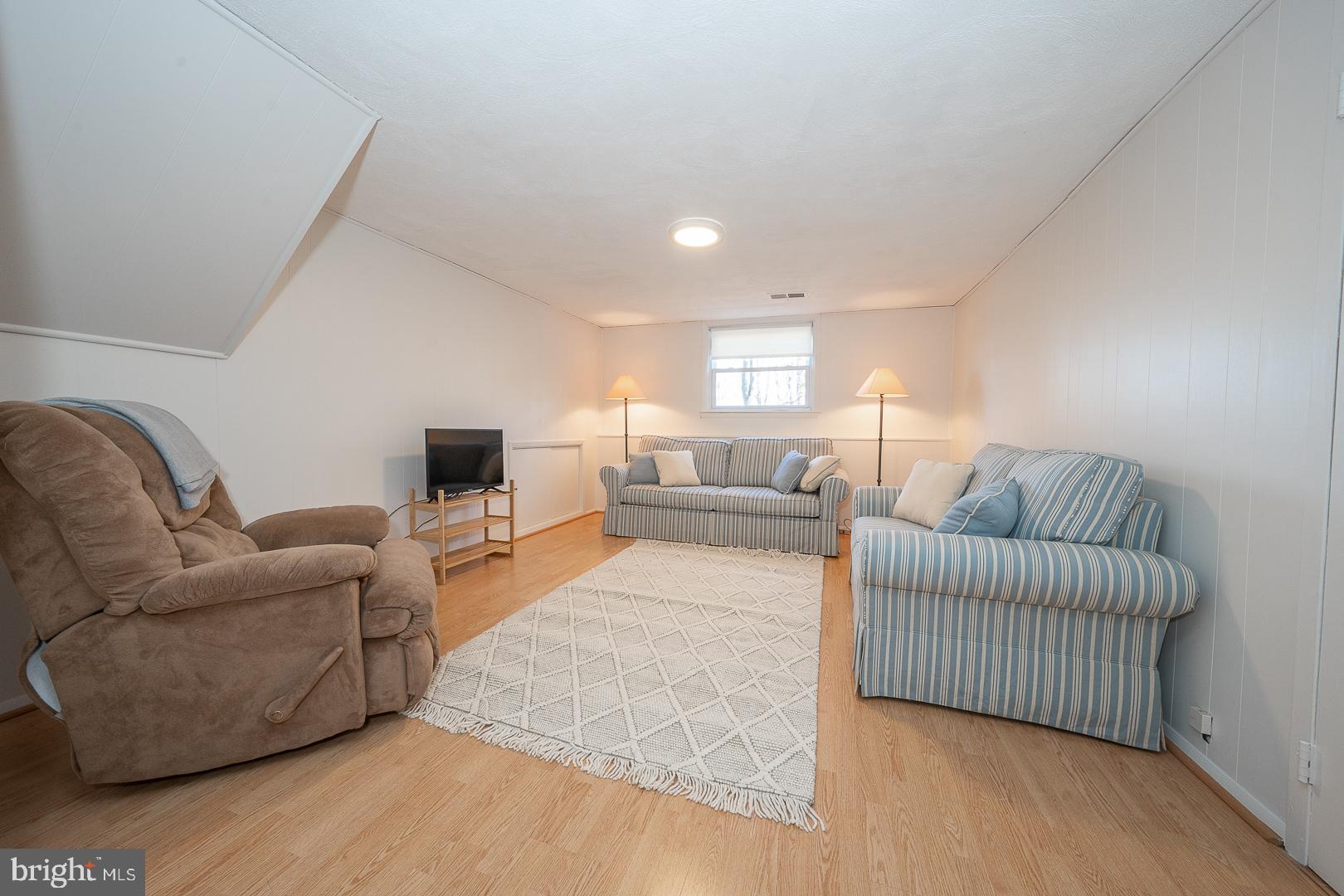 564 Forest Road Wayne, PA 19087 - Photo 35 of 61 Family room
