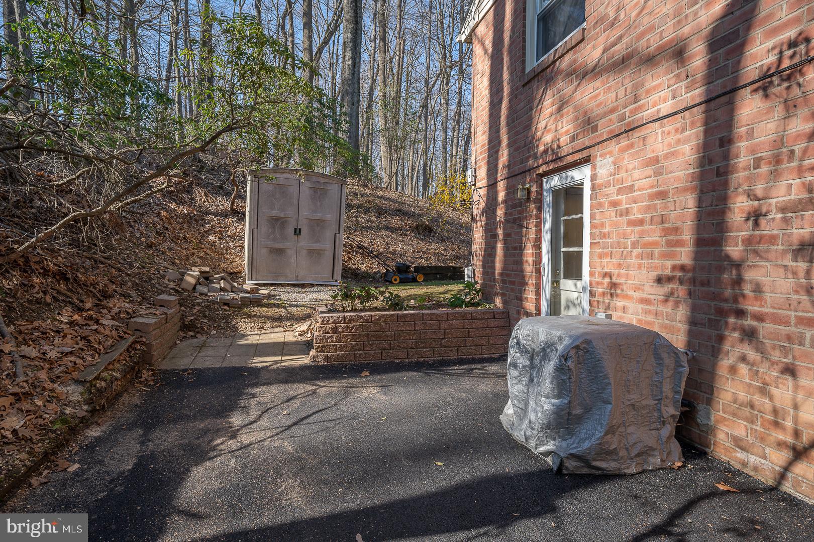 564 Forest Road Wayne, PA 19087 - Photo 46 of 61 Side entrance