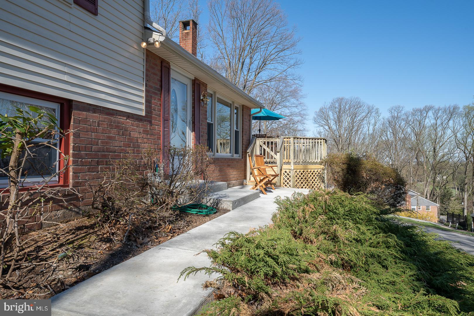 564 Forest Road Wayne, PA 19087 - Photo 5 of 61 Front approach