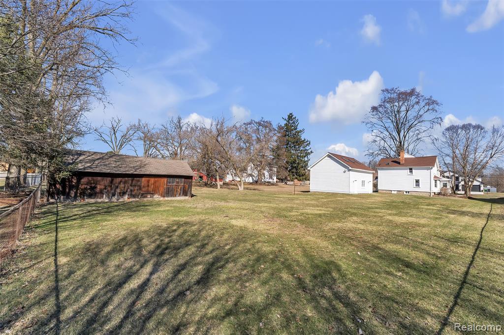 21109 Gill Road Farmington, MI 48335 - Photo 48 of 57