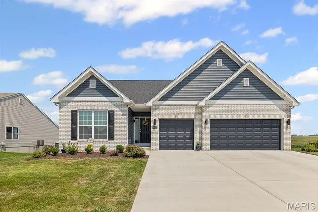 $434,900 | 2042 Woodsong Way, Belleville, IL 62220