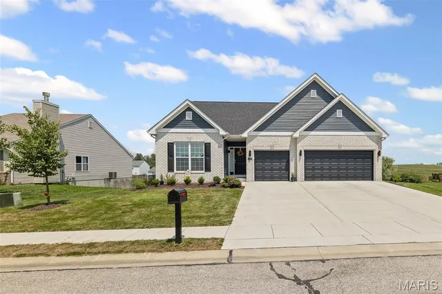 $434,900 | 2042 Woodsong Way, Belleville, IL 62220