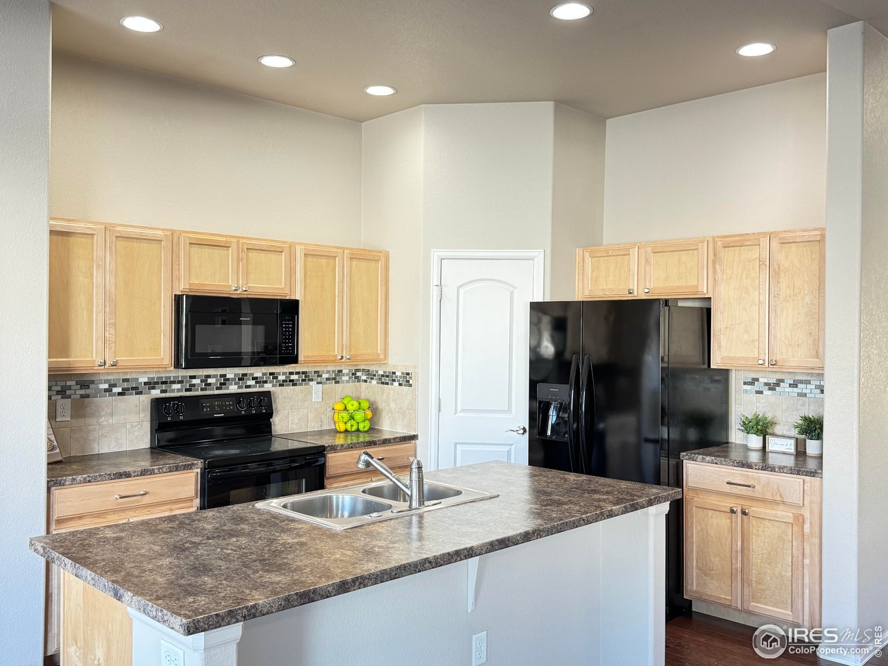 610 Rosedale Street Severance, CO 80550 - Photo 4 of 23