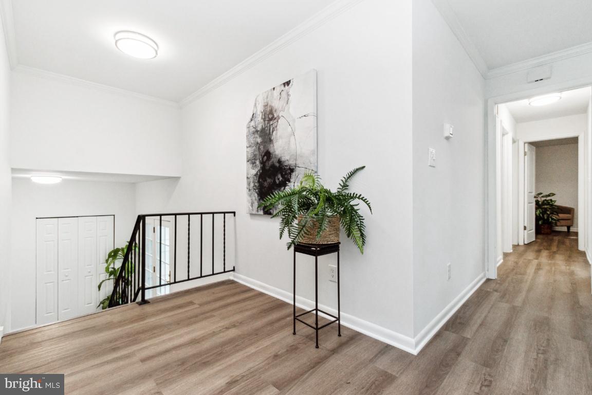 228 Falcon Drive Pasadena, MD 21122 - Photo 18 of 51 LIVING ROOM ENTRANCE