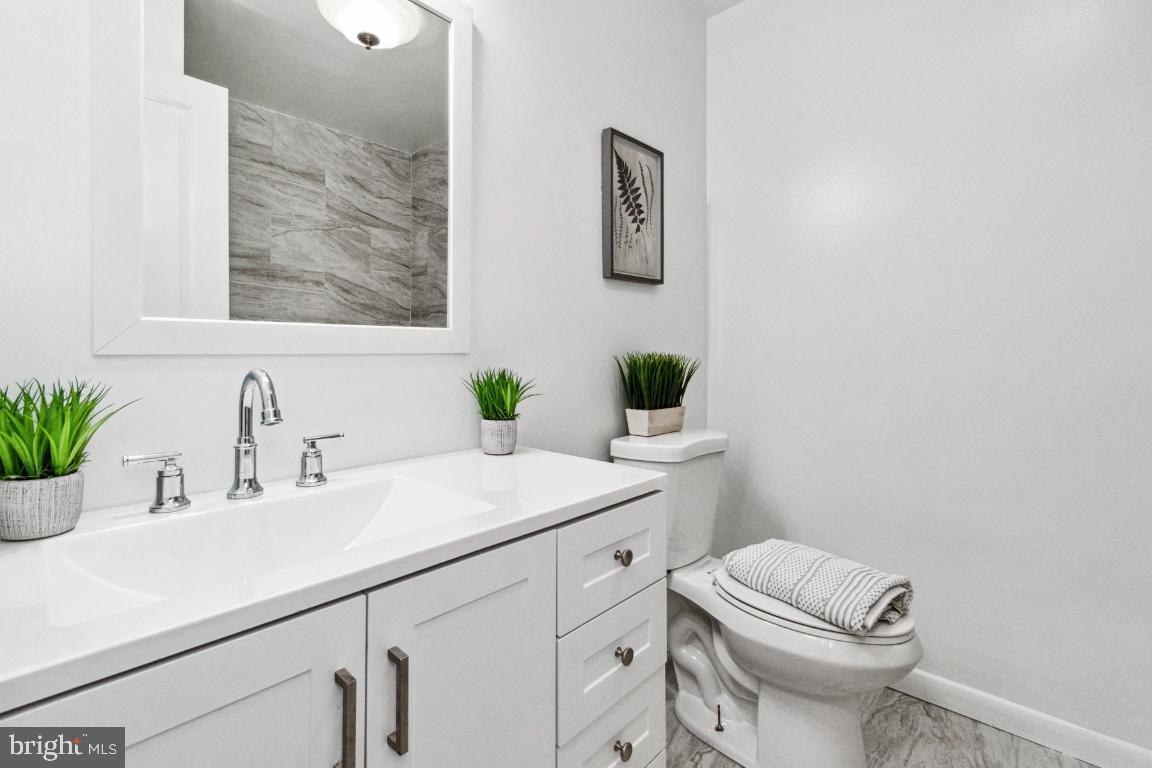 228 Falcon Drive Pasadena, MD 21122 - Photo 19 of 51 HALL BATH