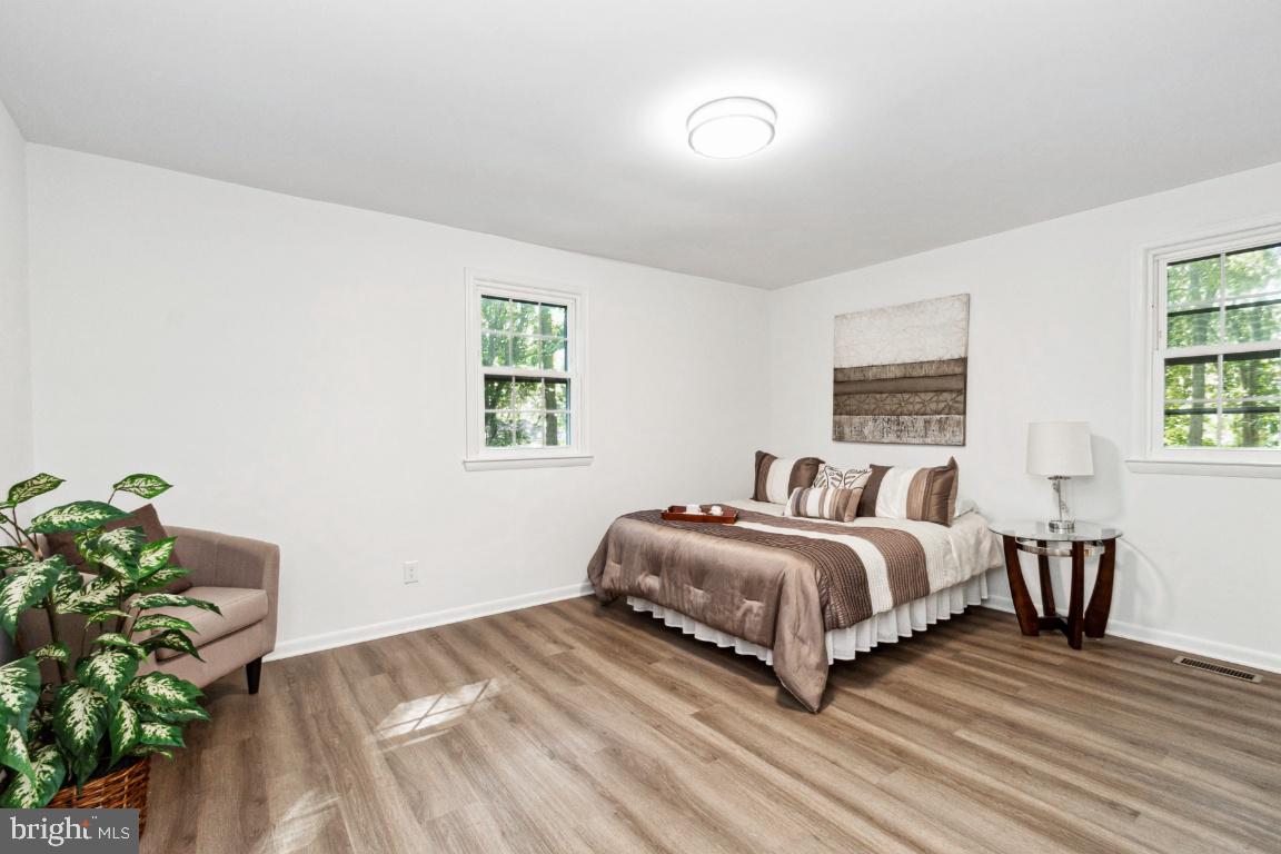228 Falcon Drive Pasadena, MD 21122 - Photo 23 of 51 PRIMARY BEDROOM