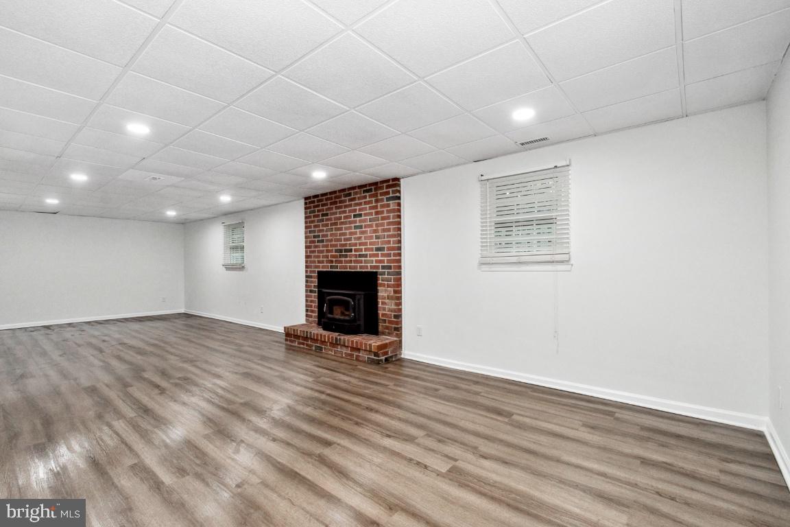 228 Falcon Drive Pasadena, MD 21122 - Photo 27 of 51 SUPER HUGE FAMILY ROOM