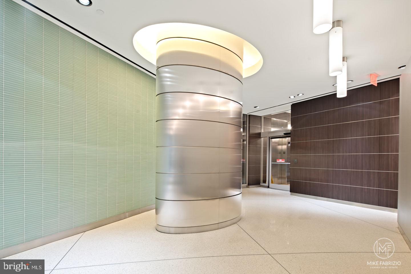2101 Market Street, Unit 1907 Philadelphia, PA 19103 - Photo 26 of 32