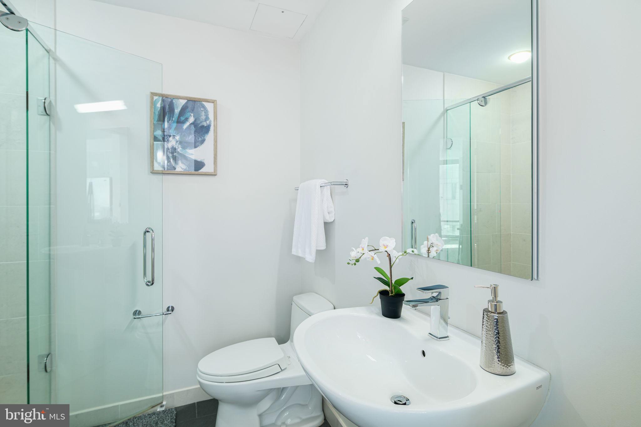 2101 Market Street, Unit 1907 Philadelphia, PA 19103 - Photo 10 of 32