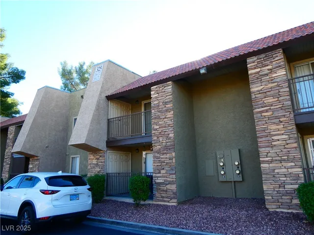$1,300 | 5251 Indian River Drive, Unit 272, Las Vegas, NV 89103