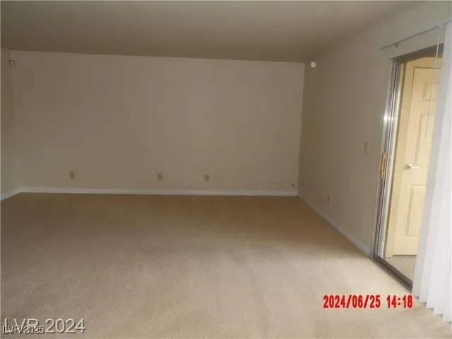 $1,300 | 5251 Indian River Drive, Unit 272, Las Vegas, NV 89103
