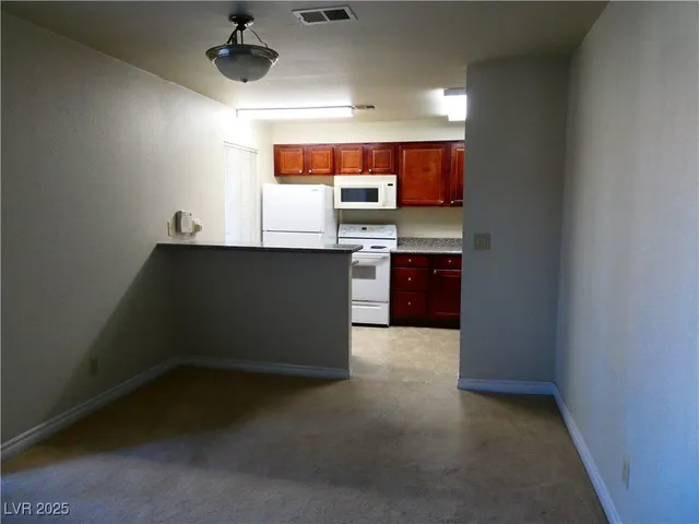 $1,300 | 5251 Indian River Drive, Unit 272, Las Vegas, NV 89103