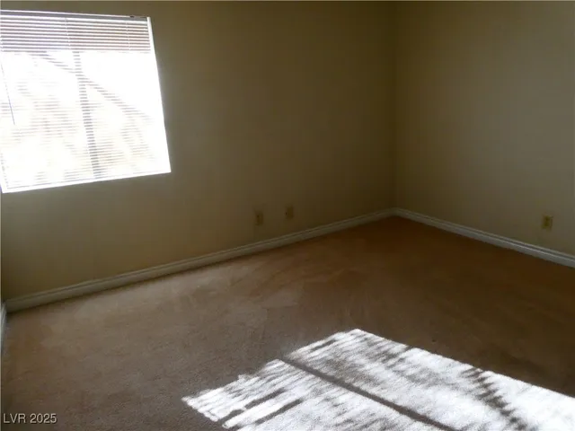 $1,300 | 5251 Indian River Drive, Unit 272, Las Vegas, NV 89103