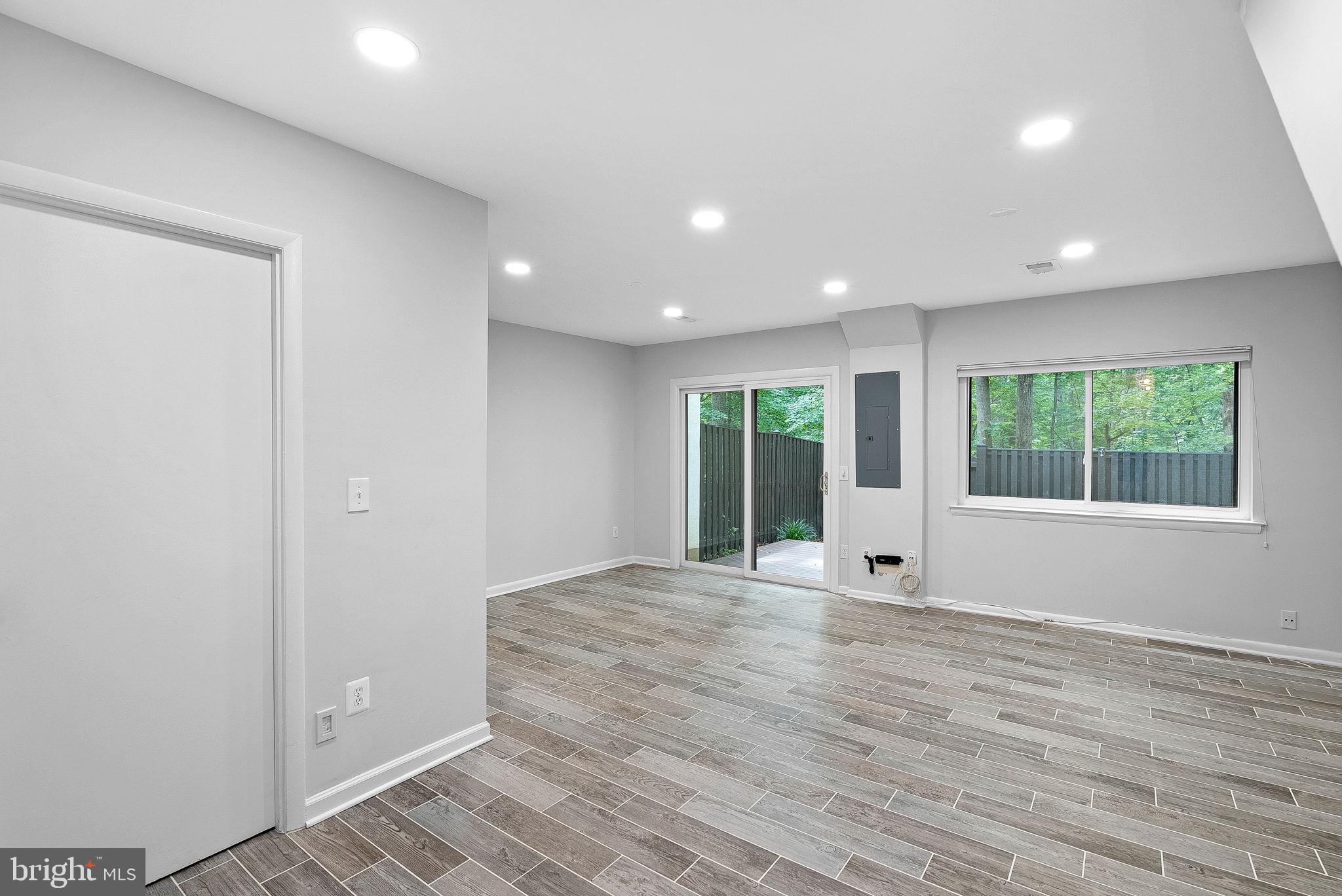 11986 Barrel Cooper Court Reston, VA 20191 - Photo 33 of 45